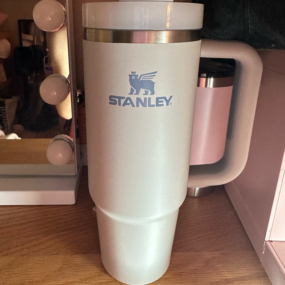 30 oz light Blue Stanley